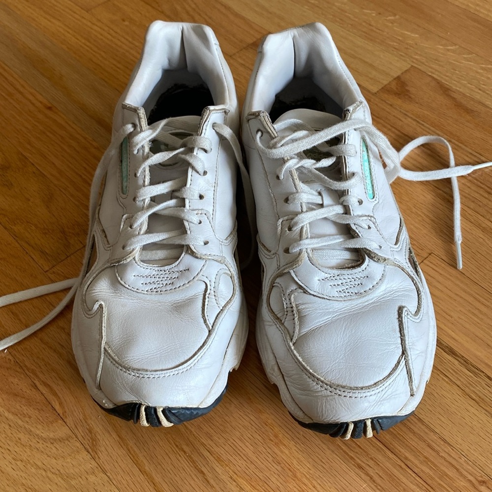 Adidas Falcon Sneaker